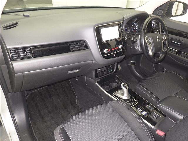 MITSUBISHI OUTLANDER PHEV 2020