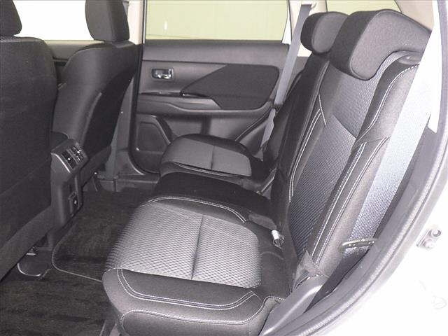MITSUBISHI OUTLANDER PHEV 2020