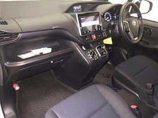 TOYOTA NOAH 2022