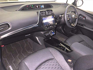 TOYOTA PRIUS PHV 2019