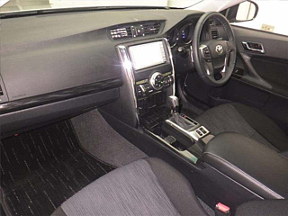TOYOTA MARK X 2010