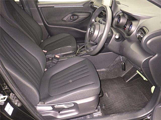 TOYOTA YARIS 2023
