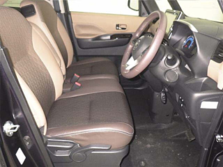 NISSAN ROOX 2021