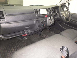 TOYOTA HIACE VAN 2022