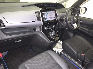 NISSAN SERENA 2020