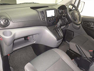 NISSAN NV200 2018
