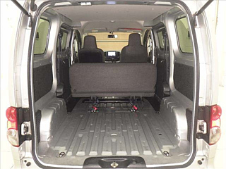 NISSAN NV200 2018