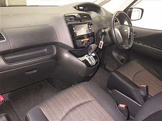 NISSAN SERENA 2015