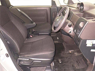 TOYOTA SPADE 2013