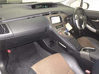 TOYOTA PRIUS 2015