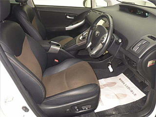 TOYOTA PRIUS 2015