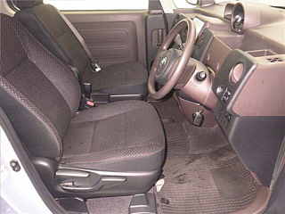 TOYOTA SPADE 2012
