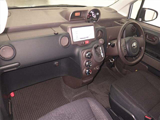 TOYOTA SPADE 2012