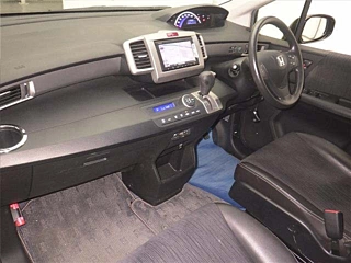HONDA FREED 2015