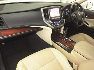 TOYOTA CROWN 2013