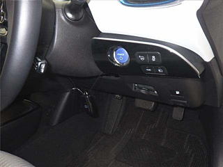 TOYOTA PRIUS 2020
