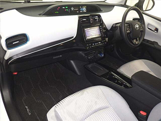 TOYOTA PRIUS 2020
