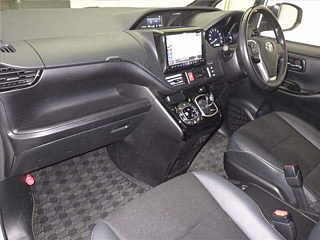 TOYOTA NOAH 2020