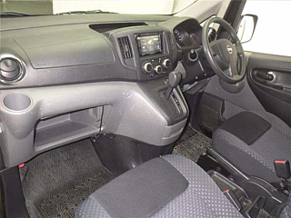 NISSAN NV200 2017