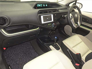 TOYOTA AQUA 2012