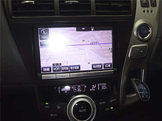 TOYOTA PRIUS ALPHA 2014