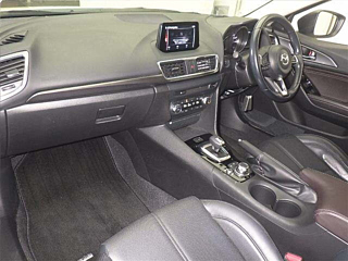 MAZDA AXELA 2018