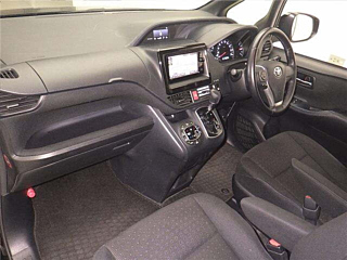 TOYOTA NOAH 2016