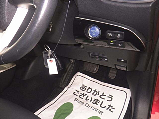 TOYOTA PRIUS 2016