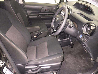 TOYOTA AQUA 2020