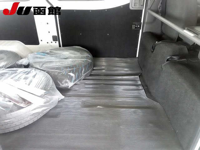 NISSAN CARAVAN VAN 2021