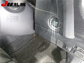 TOYOTA AURIS 2012