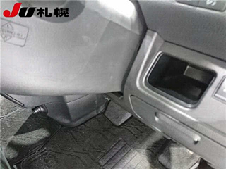 NISSAN SERENA 2013