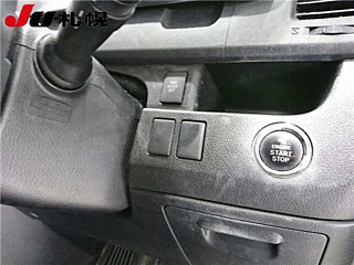 TOYOTA VOXY 2012