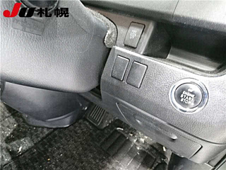TOYOTA VOXY 2012