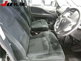 NISSAN SERENA 2013