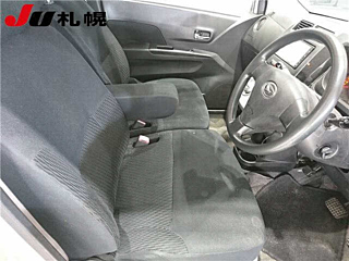 DAIHATSU MIRA 2010