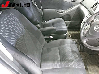 TOYOTA ISIS 2010