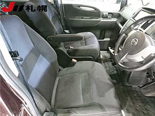 NISSAN SERENA 2009