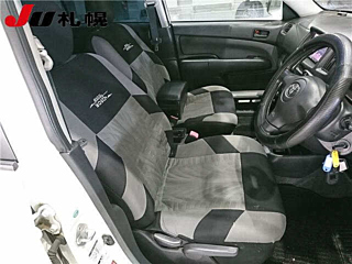 TOYOTA SUCCEED 2013
