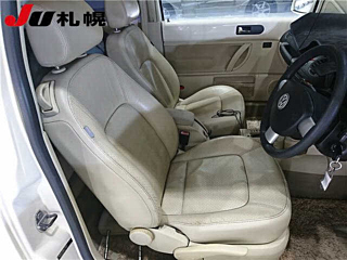 VOLKSWAGEN NEW BEETLE 2008