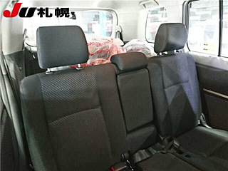 TOYOTA ISIS 2010
