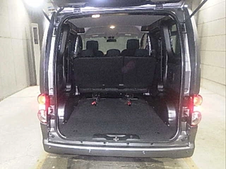 NISSAN NV200 2025
