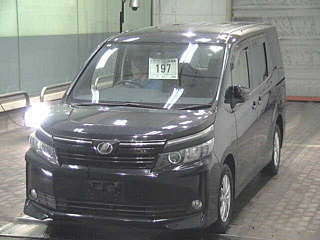 TOYOTA VOXY 2014