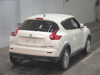NISSAN JUKE 2011