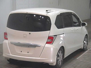 HONDA FREED 2016