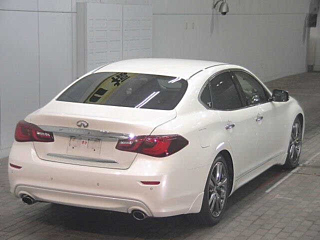 NISSAN FUGA 2016