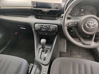 TOYOTA YARIS 2021