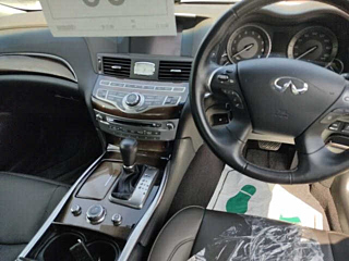 NISSAN FUGA 2016