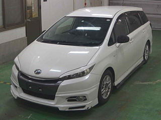 TOYOTA WISH 2011