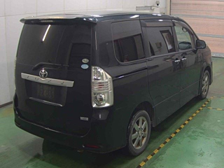 TOYOTA VOXY 2008